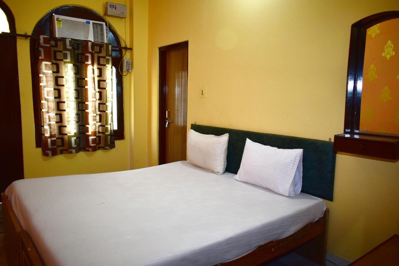 Sandhya Guest House Varanasi Near Ganga River מראה חיצוני תמונה