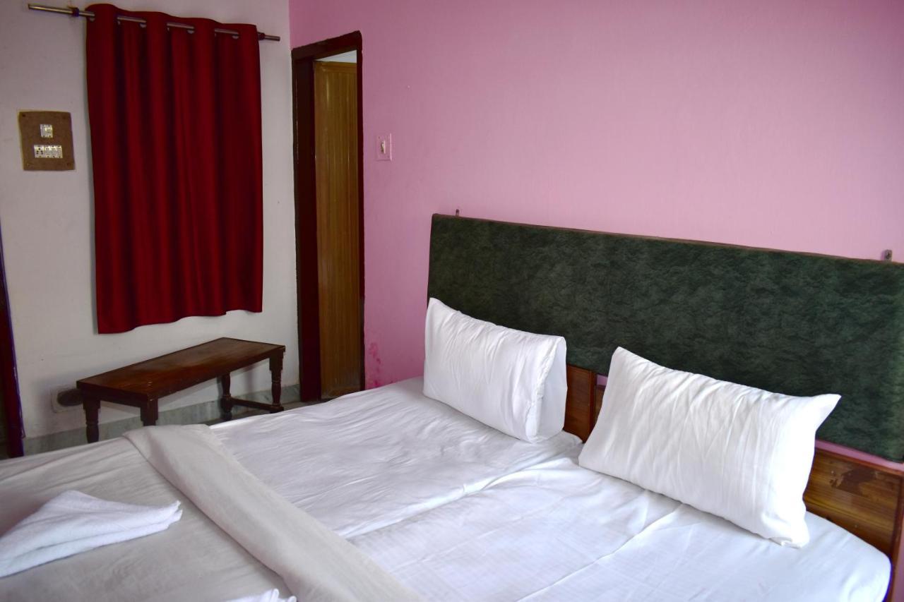 Sandhya Guest House Varanasi Near Ganga River מראה חיצוני תמונה