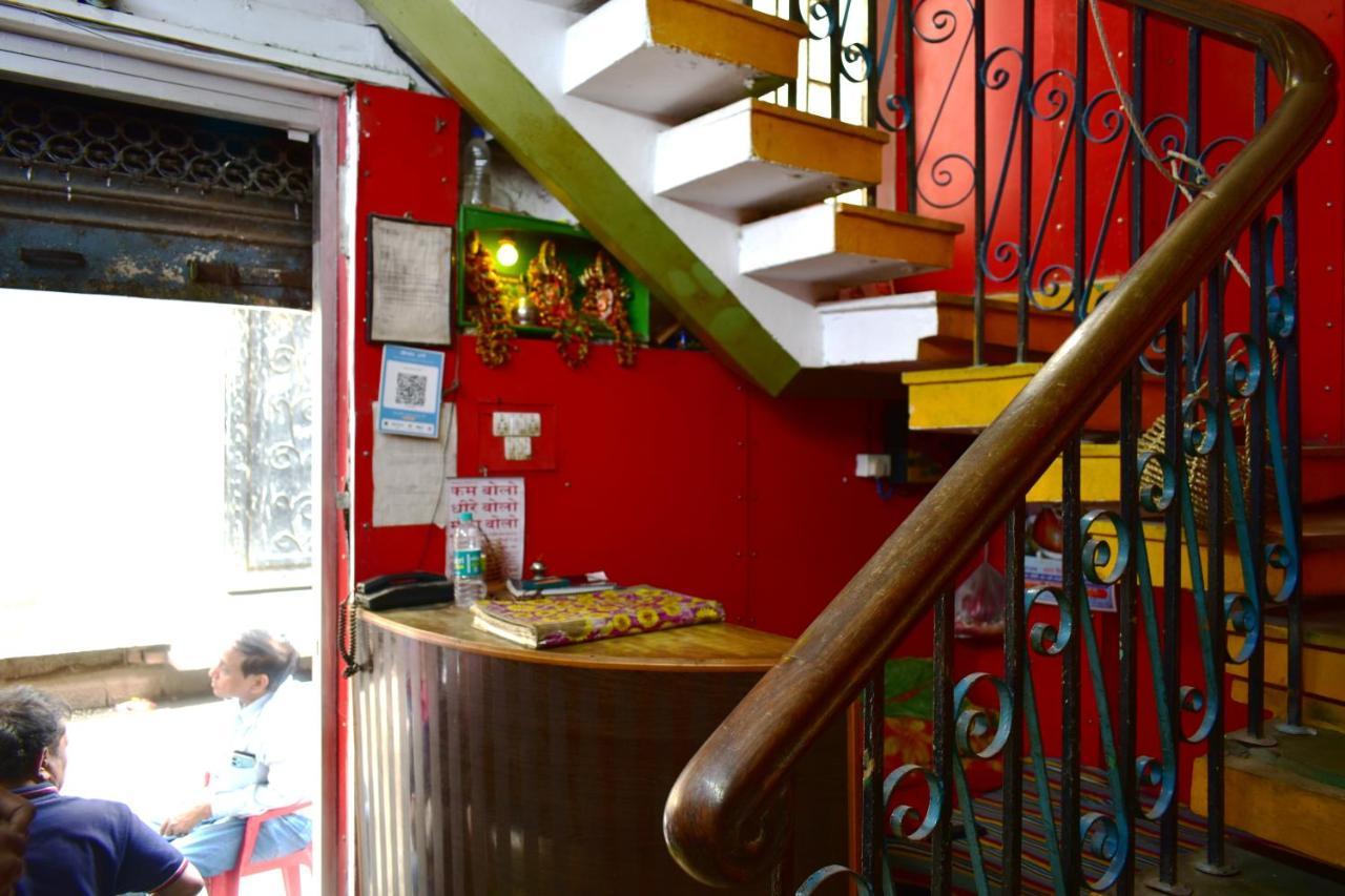 Sandhya Guest House Varanasi Near Ganga River מראה חיצוני תמונה